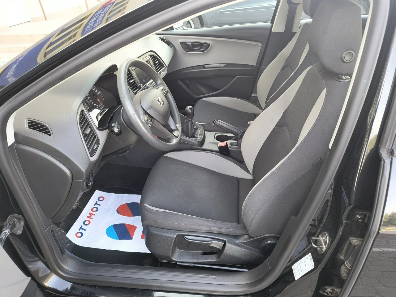 Seat Leon - Zdjęcie 8