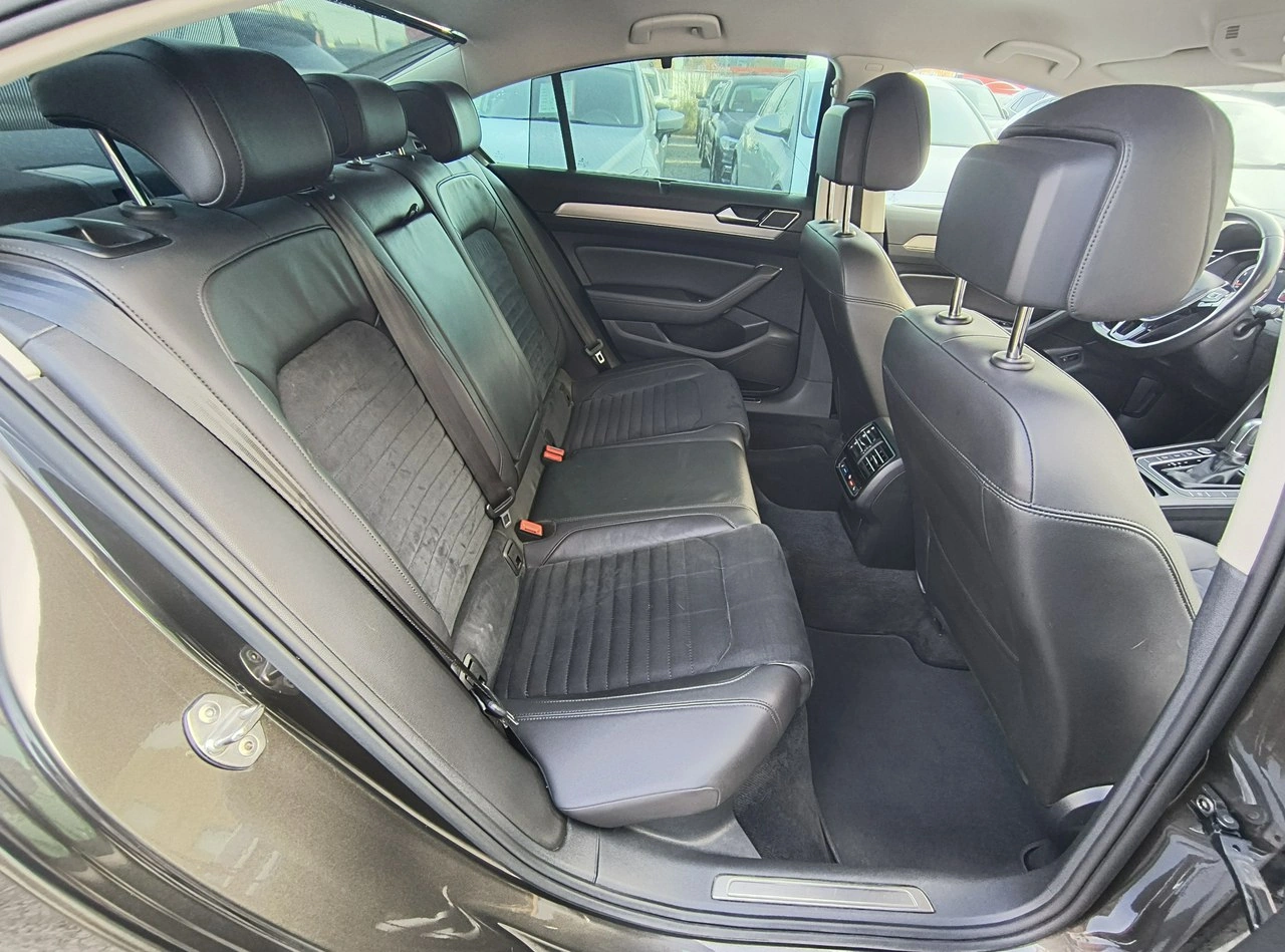 Volkswagen Passat - Zdjęcie 12
