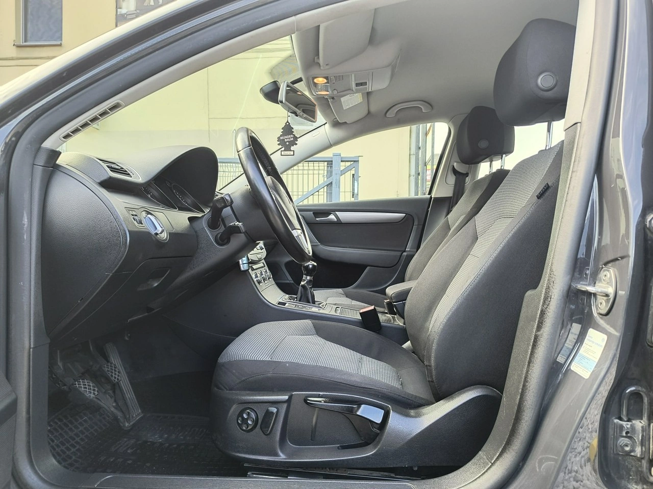 Volkswagen Passat - Zdjęcie 12