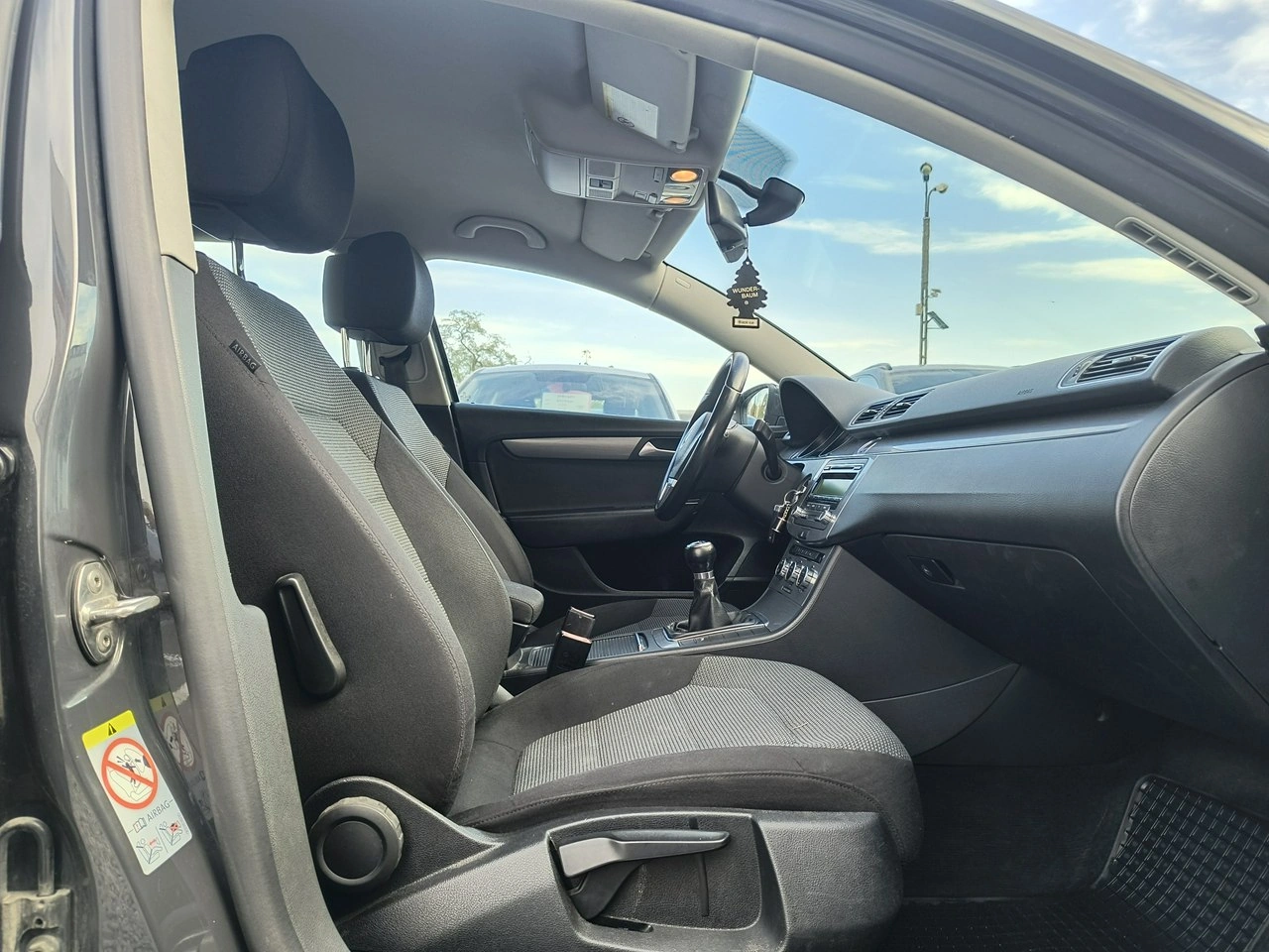 Volkswagen Passat - Zdjęcie 15