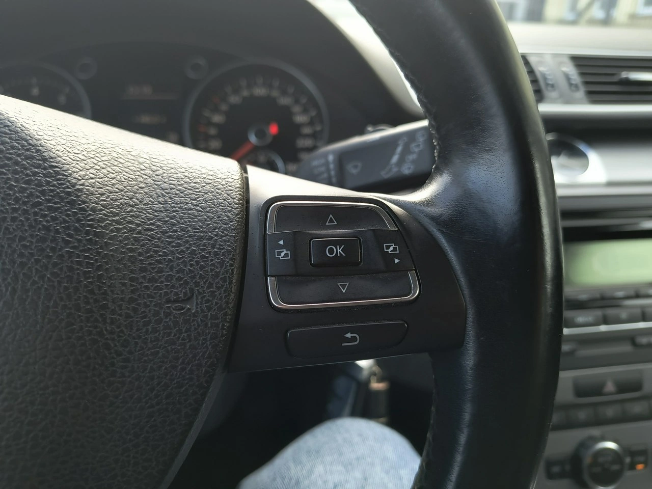 Volkswagen Passat - Zdjęcie 18