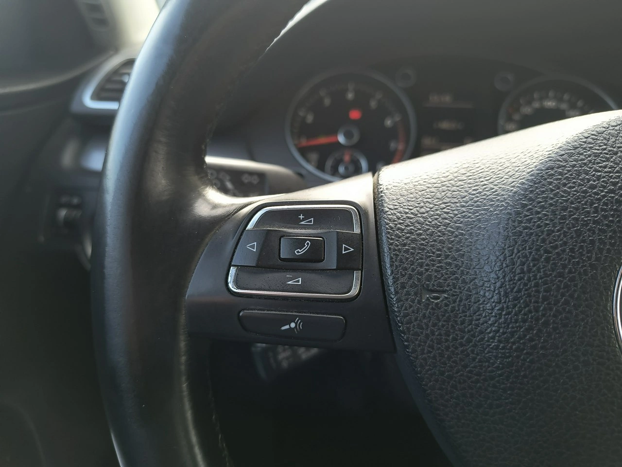 Volkswagen Passat - Zdjęcie 19