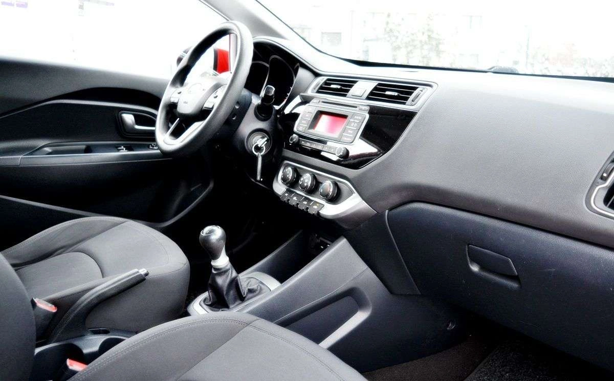 Kia Rio - Zdjęcie 9