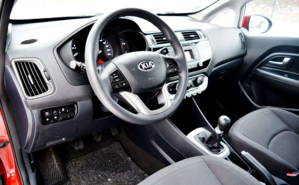 Kia Rio - Zdjęcie 10