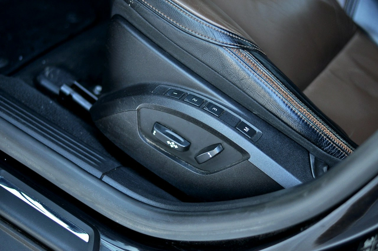 Volvo V40 Cross Country - Zdjęcie 10