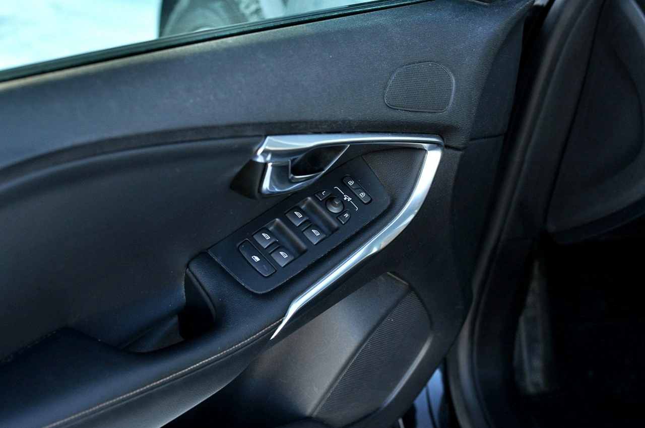 Volvo V40 Cross Country - Zdjęcie 11