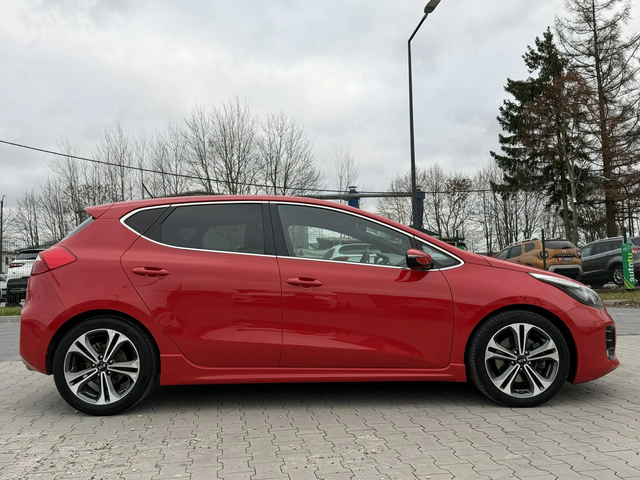 Kia Ceed - Zdjęcie 12