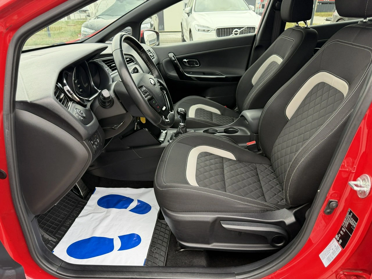 Kia Ceed - Zdjęcie 17