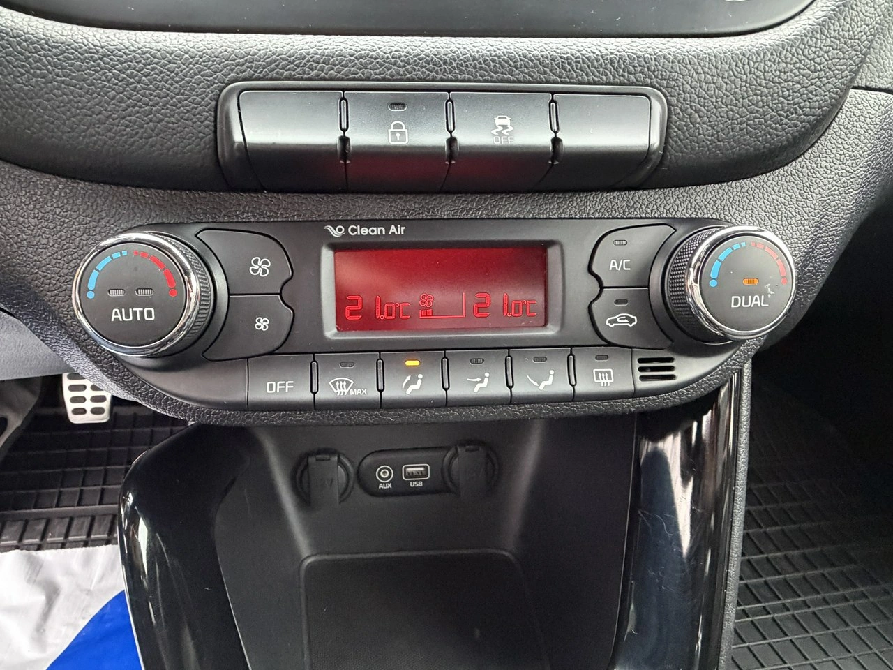 Kia Ceed - Zdjęcie 27