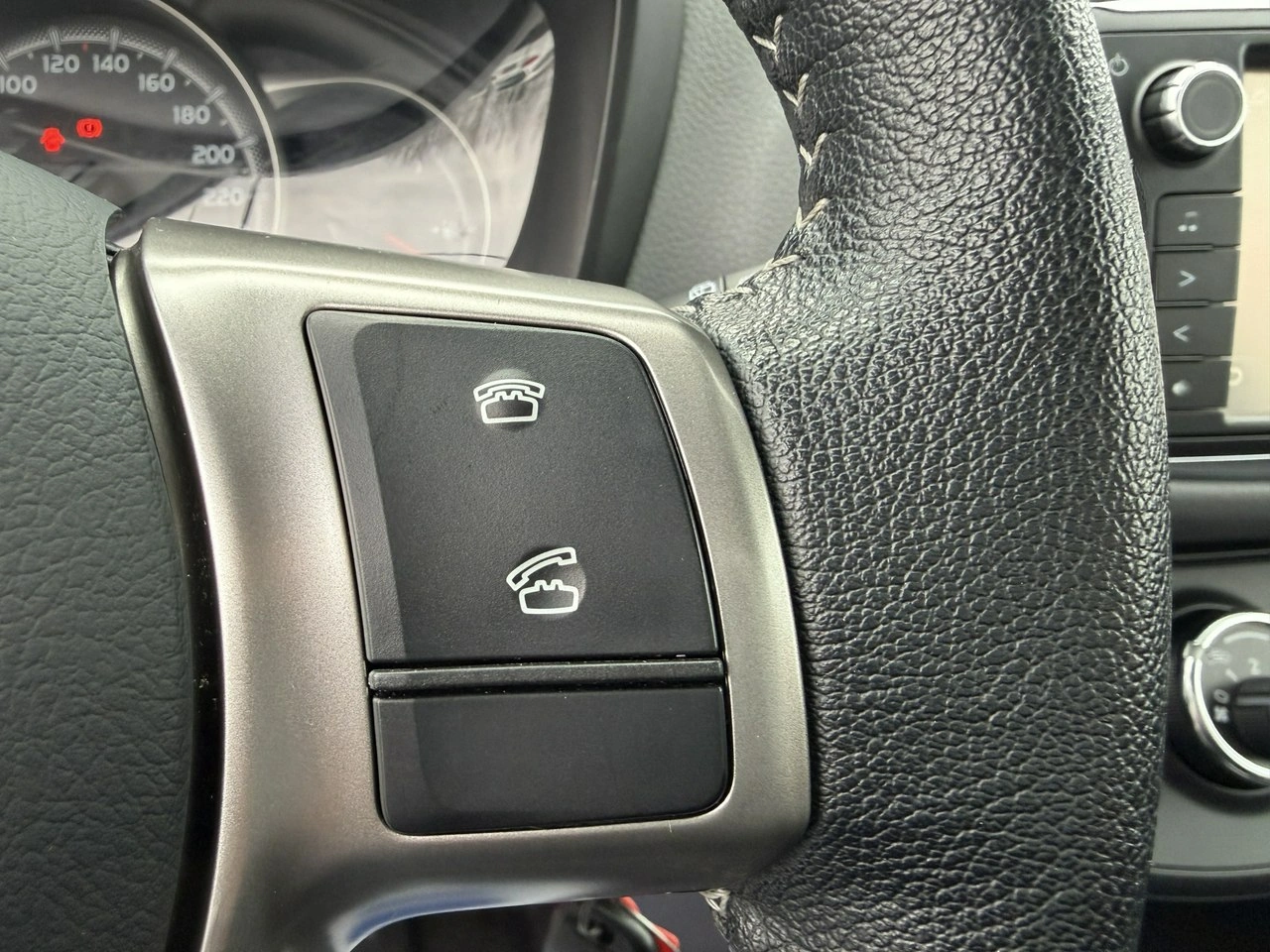 Toyota Yaris - Zdjęcie 20