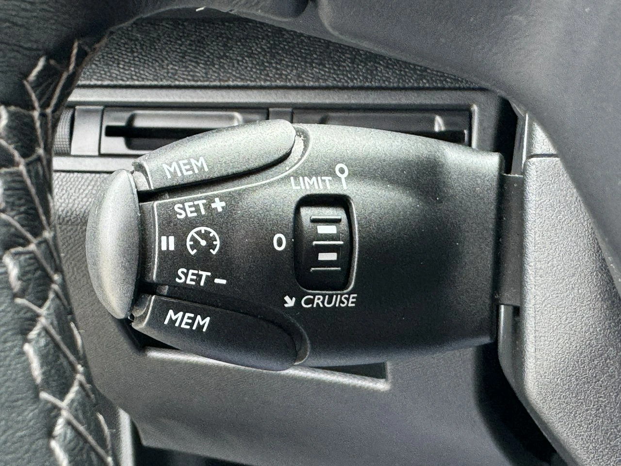 Peugeot 3008 - Zdjęcie 25