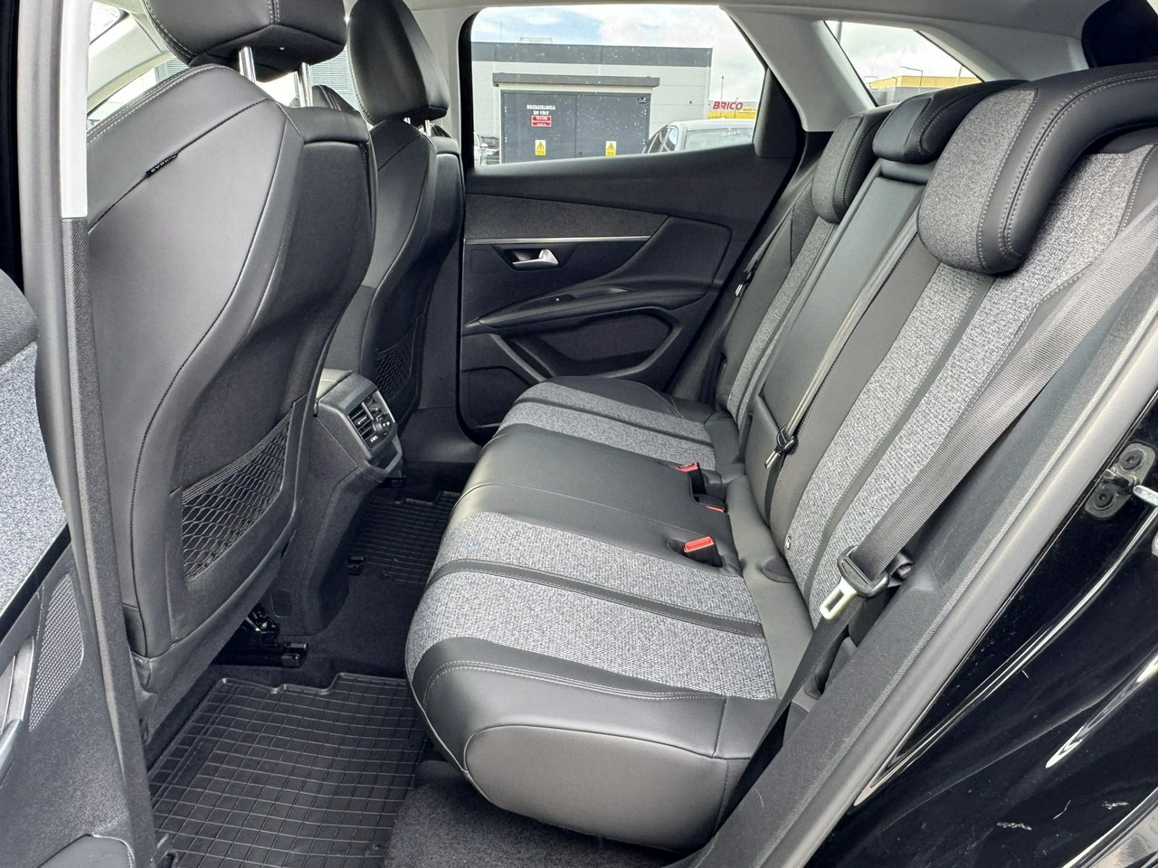 Peugeot 3008 - Zdjęcie 30