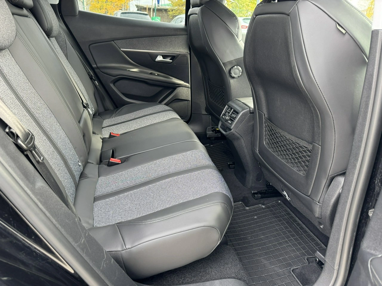 Peugeot 3008 - Zdjęcie 34