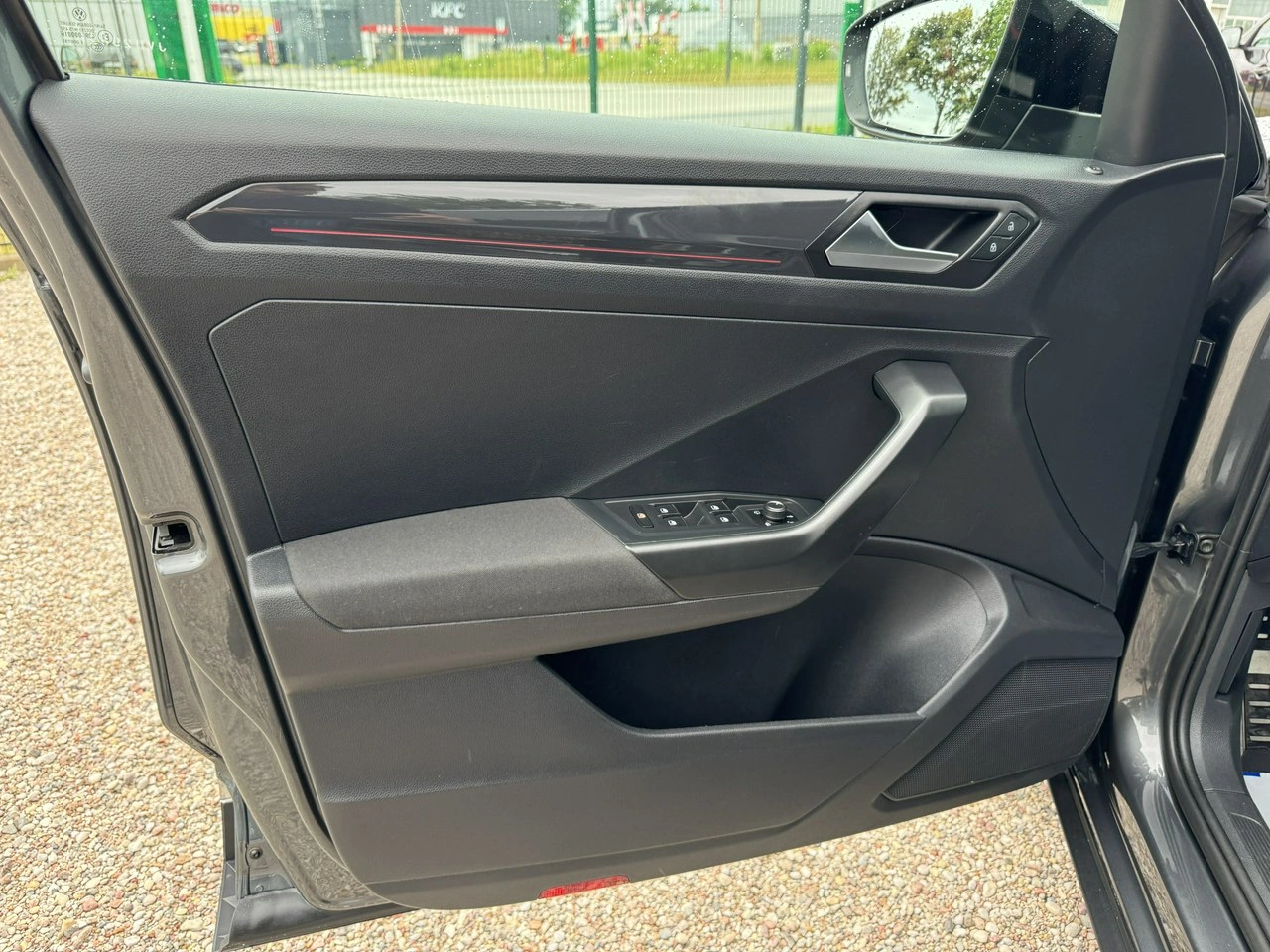 Volkswagen T-Roc - Zdjęcie 15