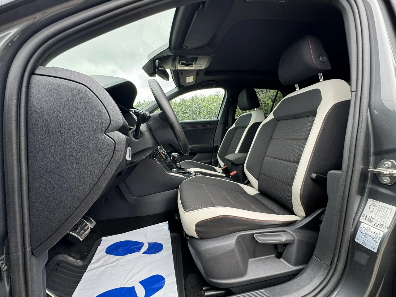 Volkswagen T-Roc - Zdjęcie 16