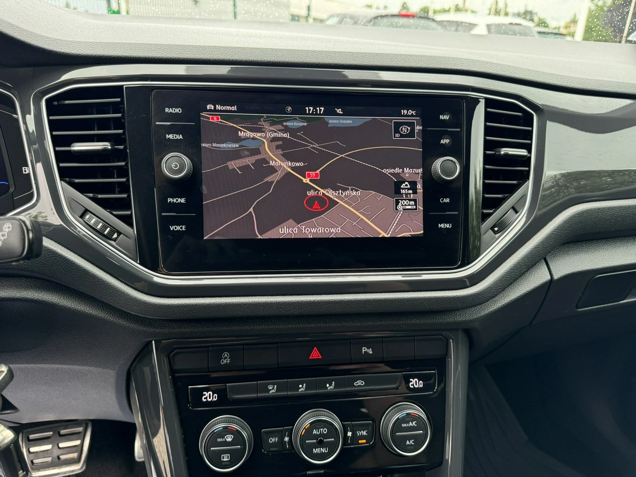 Volkswagen T-Roc - Zdjęcie 24