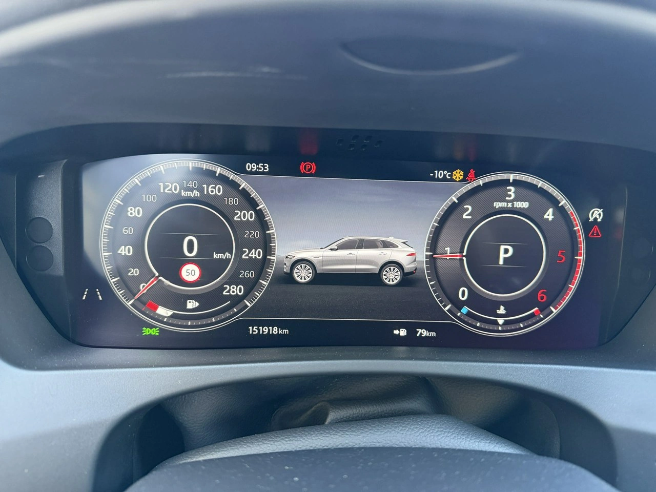 Jaguar F-Pace - Zdjęcie 28