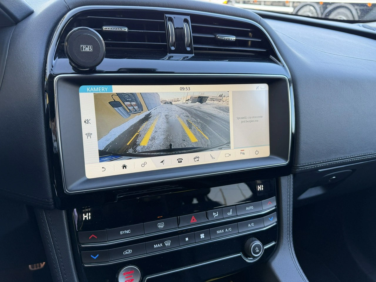 Jaguar F-Pace - Zdjęcie 26
