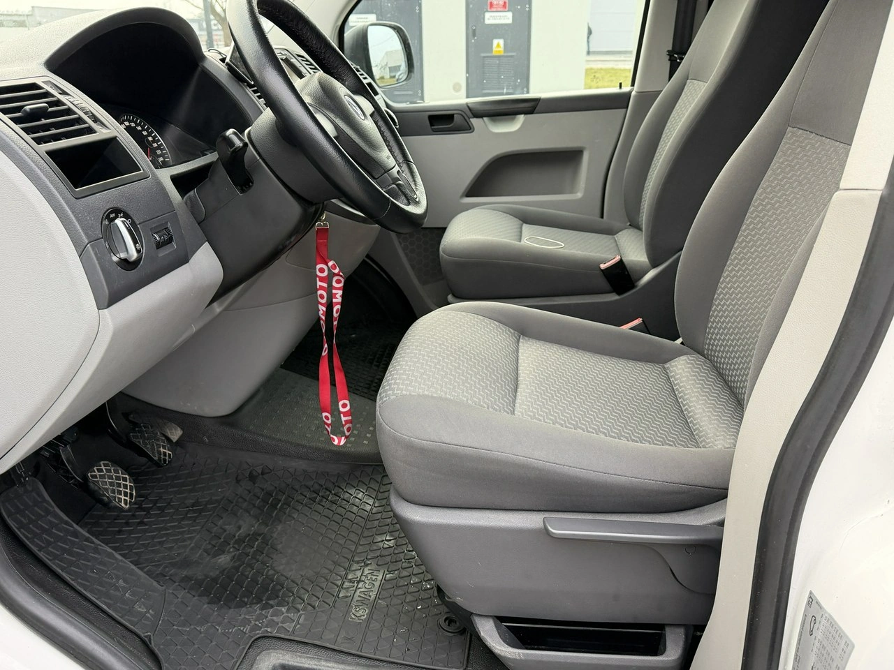 Volkswagen Transporter - Zdjęcie 17