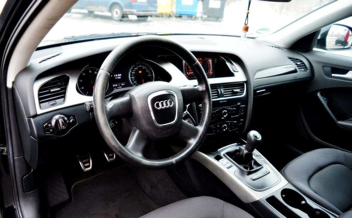 Audi A4 Limousine - Zdjęcie 20