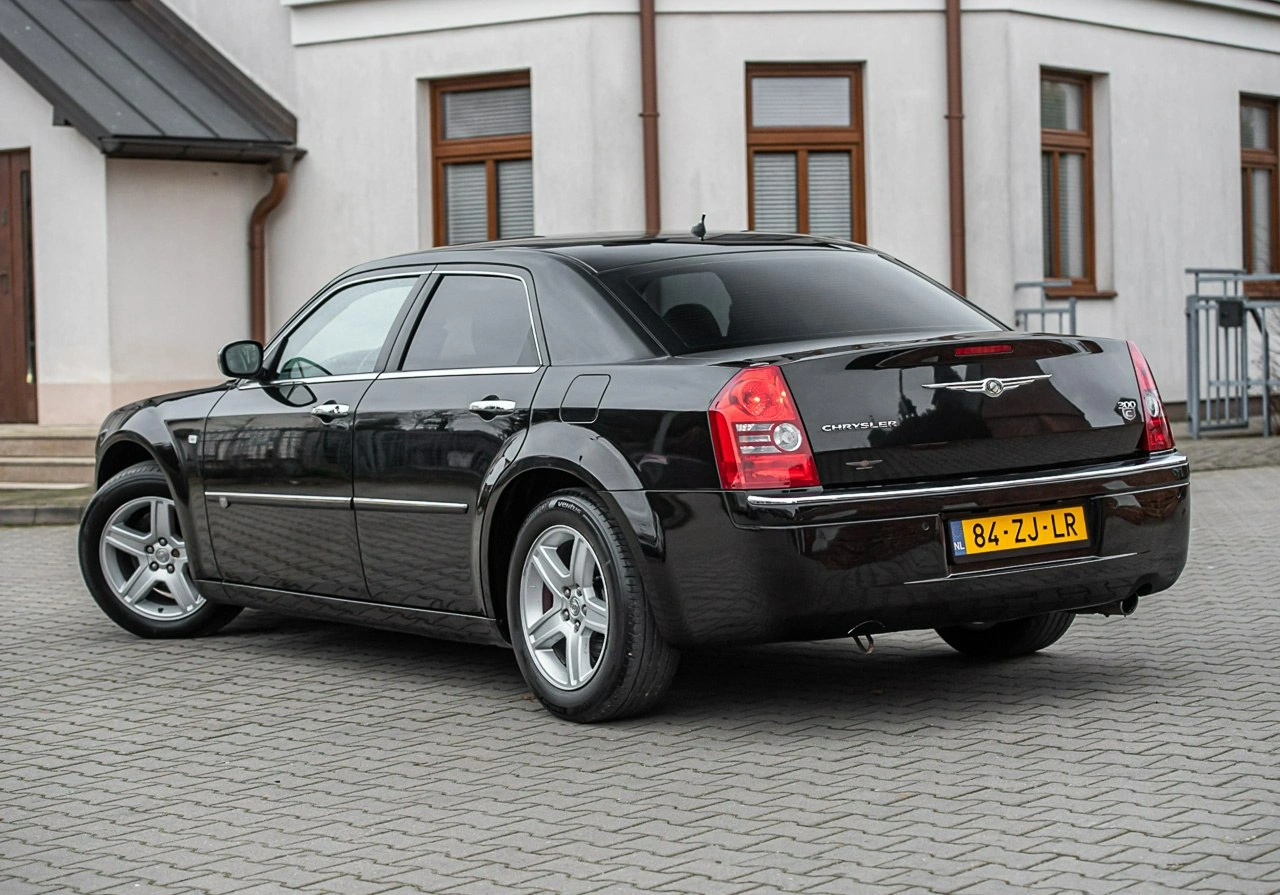 Chrysler 300C - Zdjęcie 13