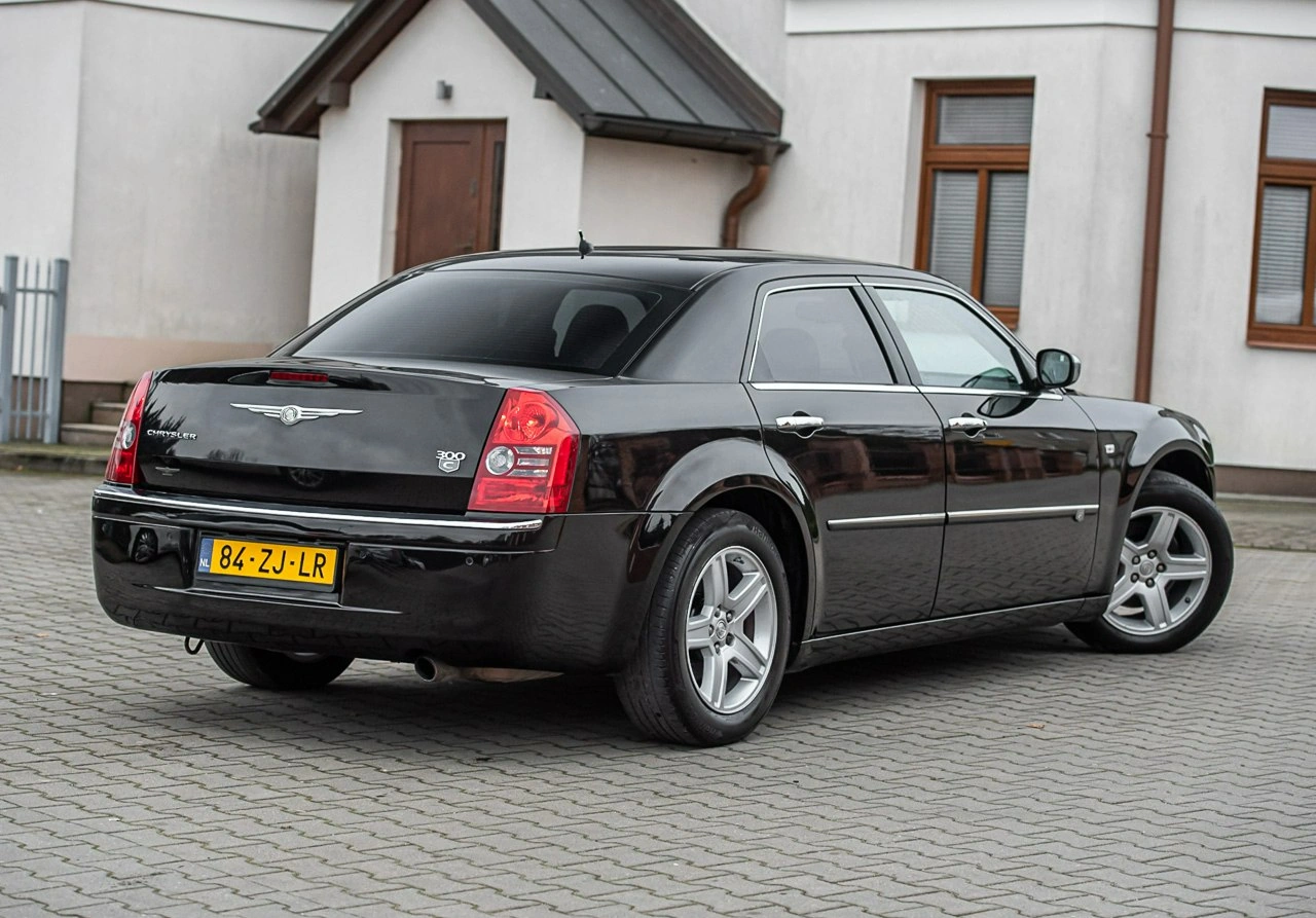 Chrysler 300C - Zdjęcie 15