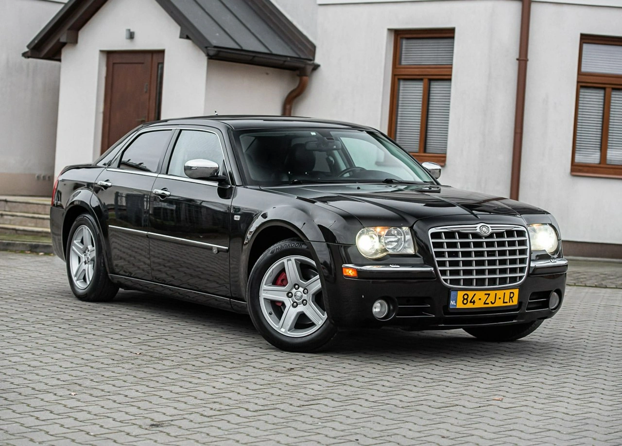 Chrysler 300C - Zdjęcie 18