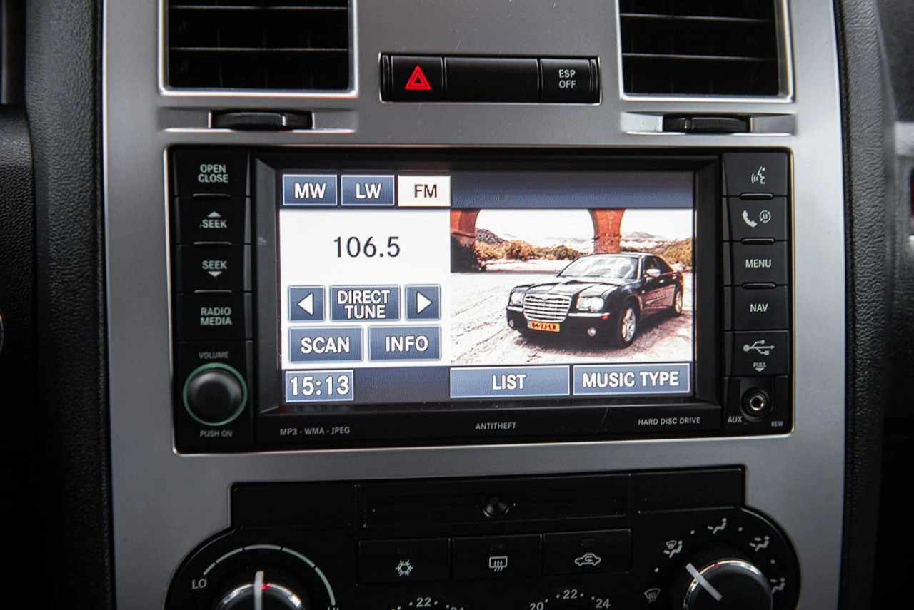 Chrysler 300C - Zdjęcie 19