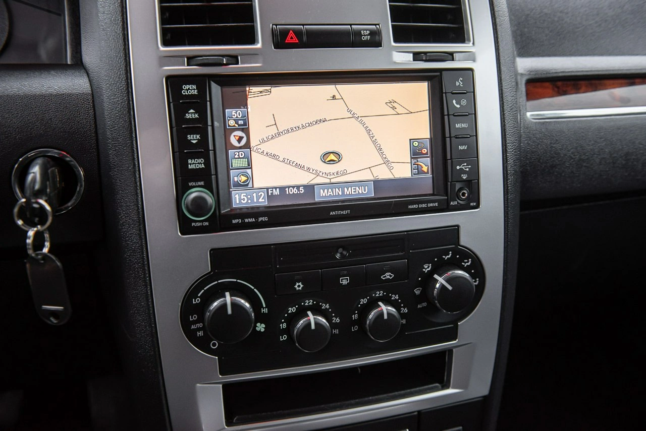 Chrysler 300C - Zdjęcie 20