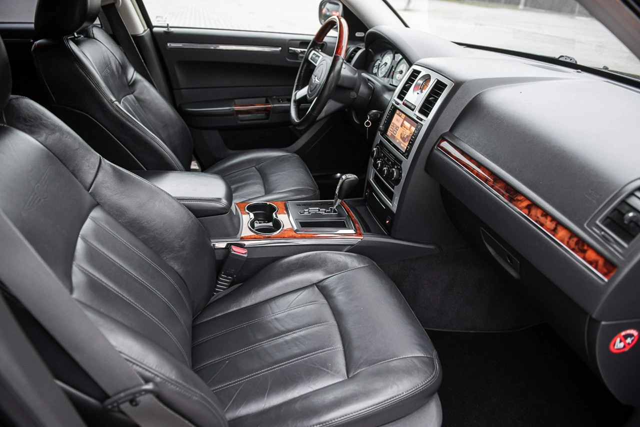 Chrysler 300C - Zdjęcie 8