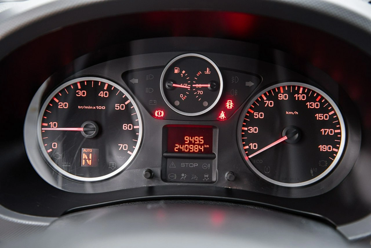 Peugeot Partner - Zdjęcie 27