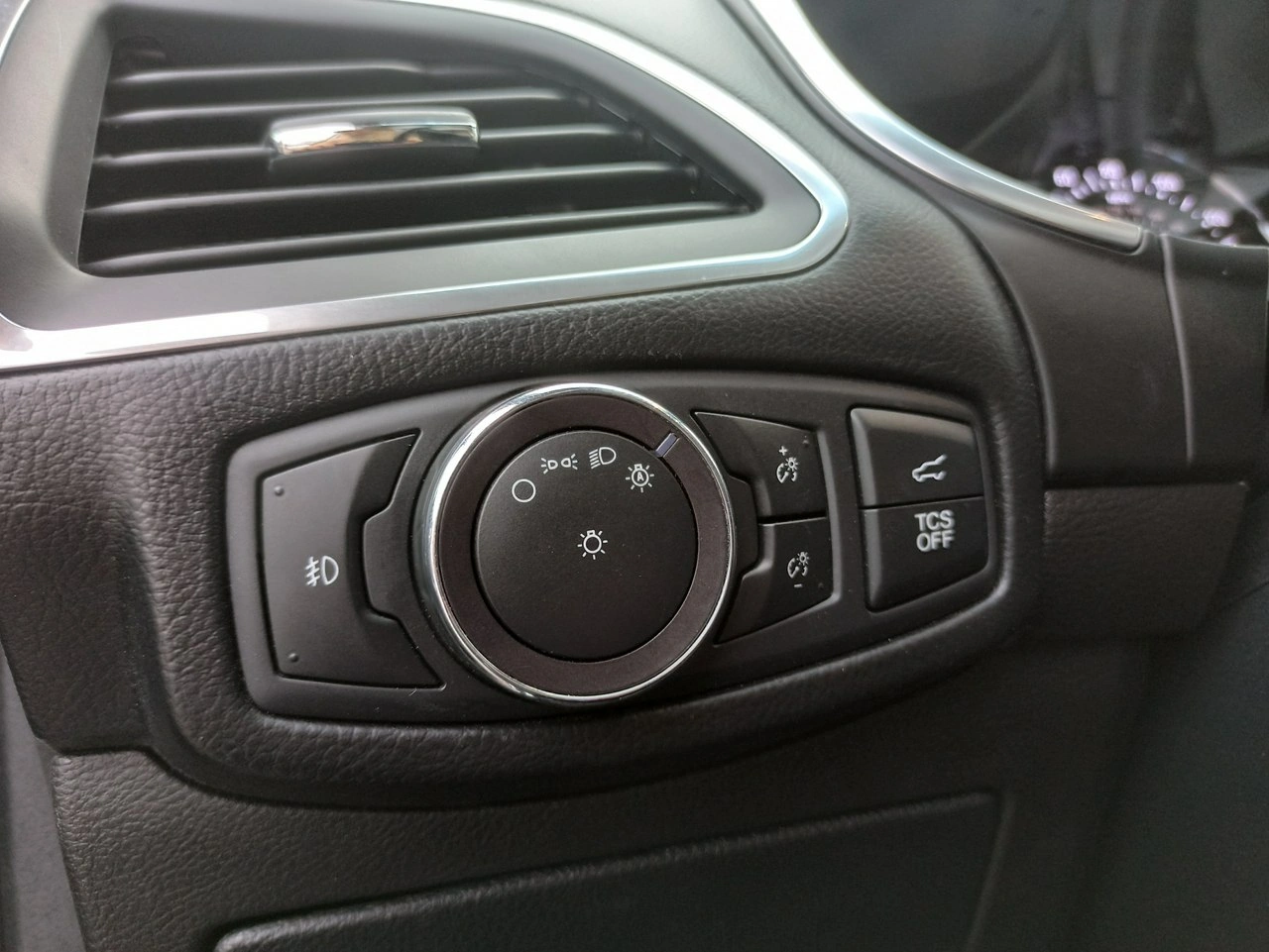 Ford Edge - Zdjęcie 20