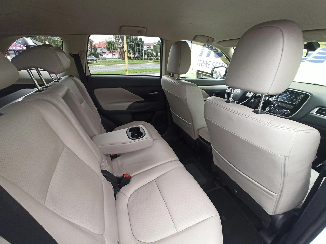 Mitsubishi Outlander - Zdjęcie 11