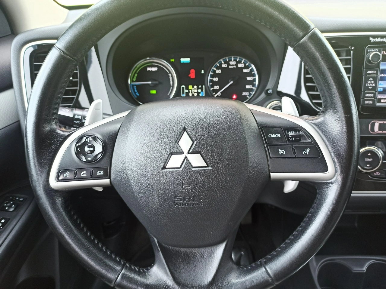 Mitsubishi Outlander - Zdjęcie 15