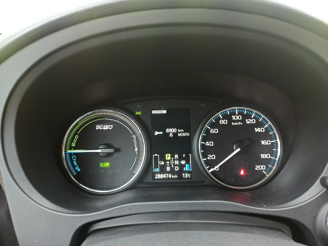 Mitsubishi Outlander - Zdjęcie 22