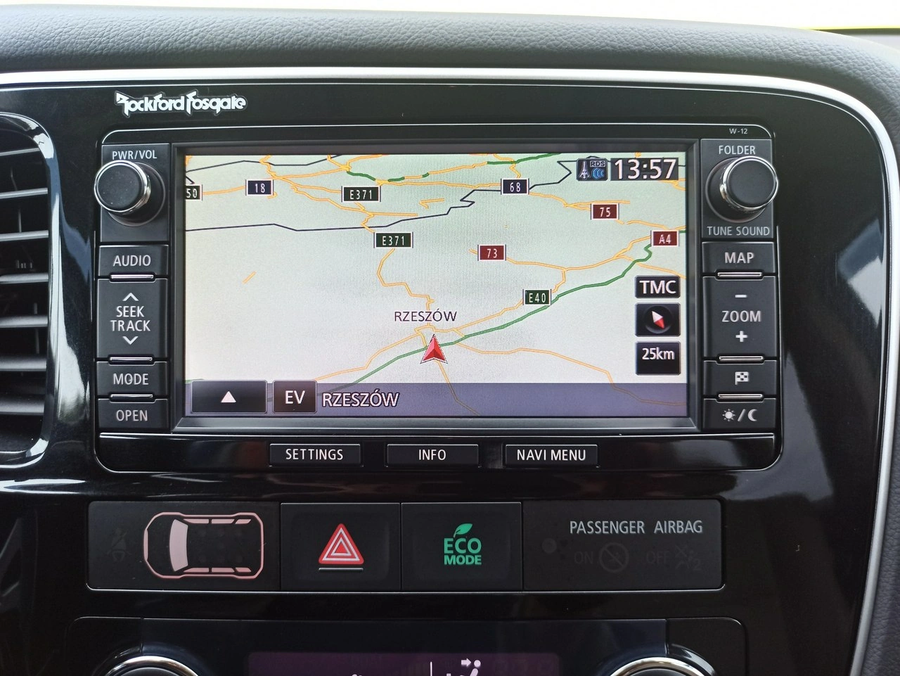 Mitsubishi Outlander - Zdjęcie 23