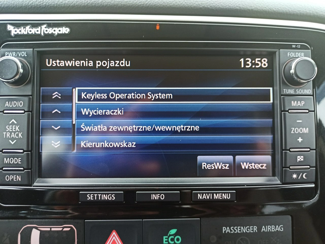 Mitsubishi Outlander - Zdjęcie 25