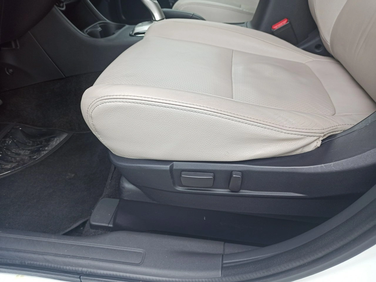 Mitsubishi Outlander - Zdjęcie 28