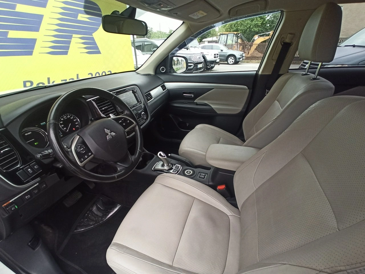 Mitsubishi Outlander - Zdjęcie 6