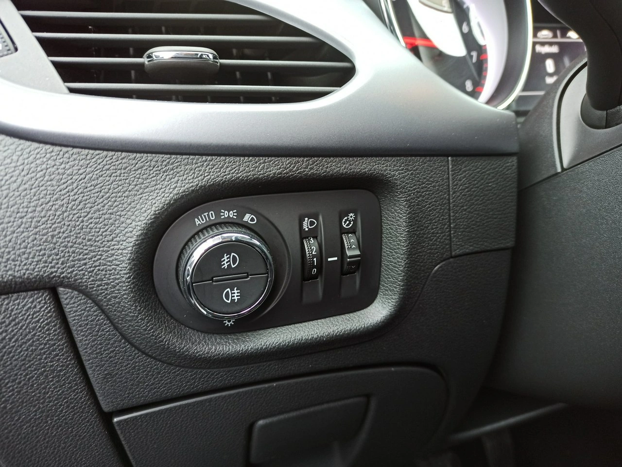 Opel Astra - Zdjęcie 18