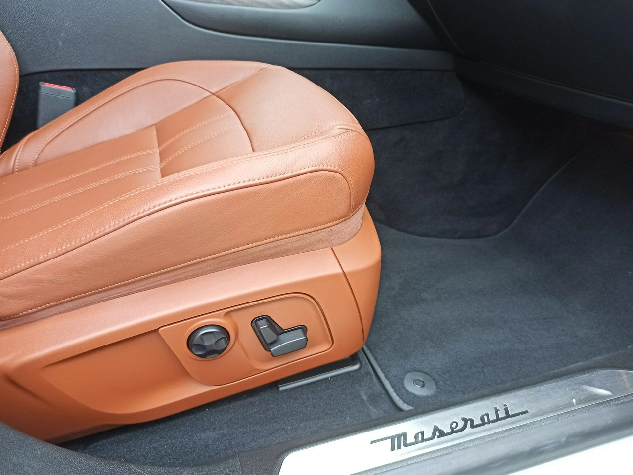 Maserati Levante - Zdjęcie 31