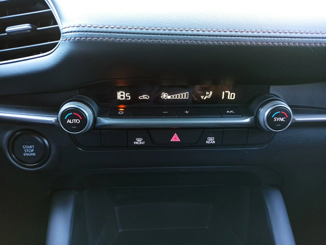 Mazda 3 - Zdjęcie 15