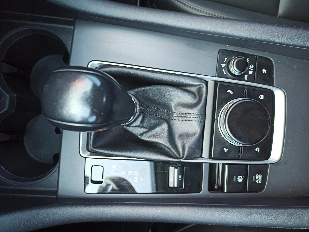 Mazda 3 - Zdjęcie 16