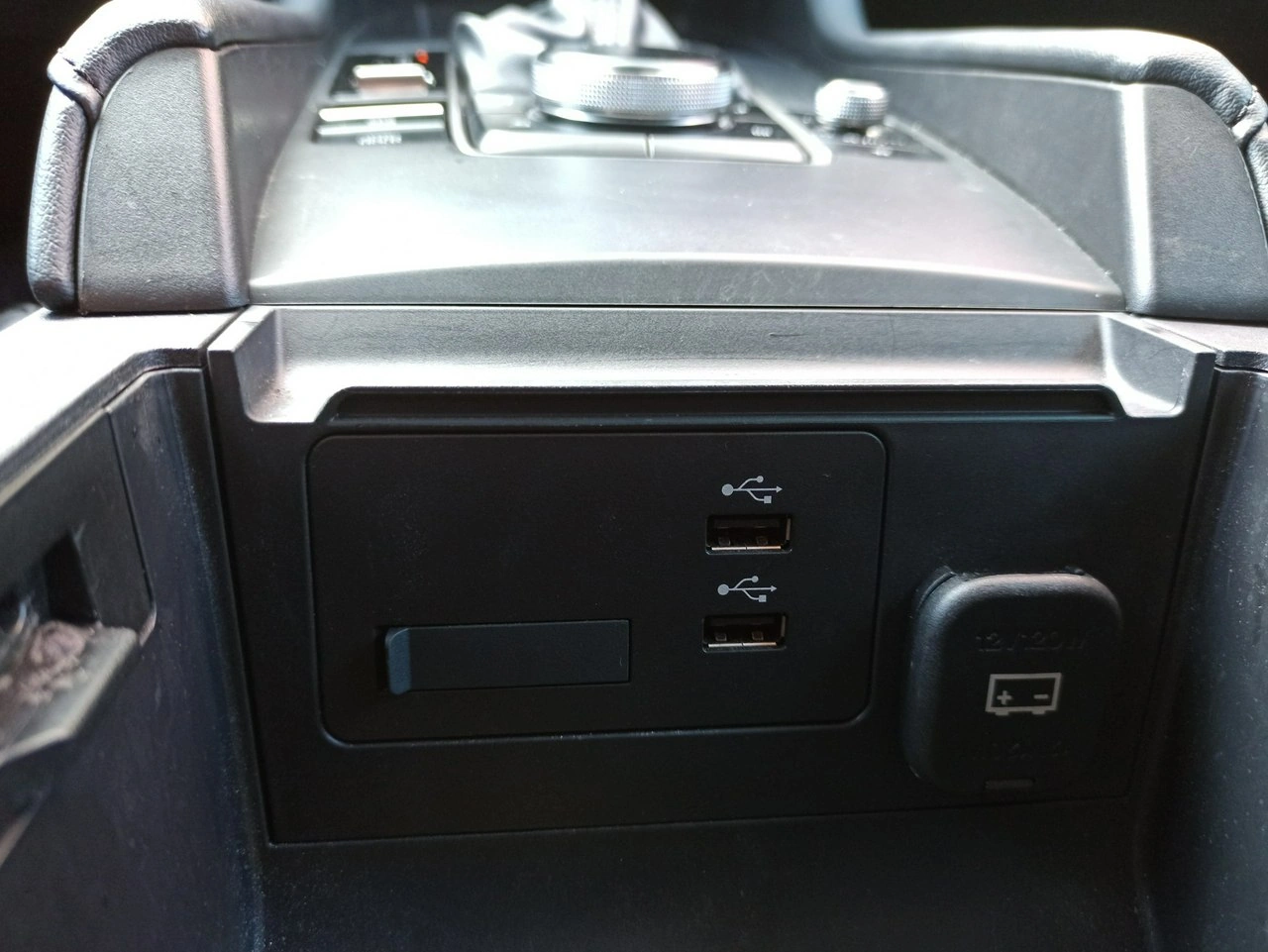 Mazda 3 - Zdjęcie 25