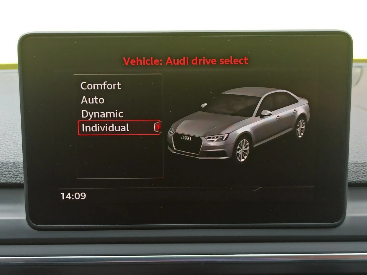 Audi A4 - Zdjęcie 24