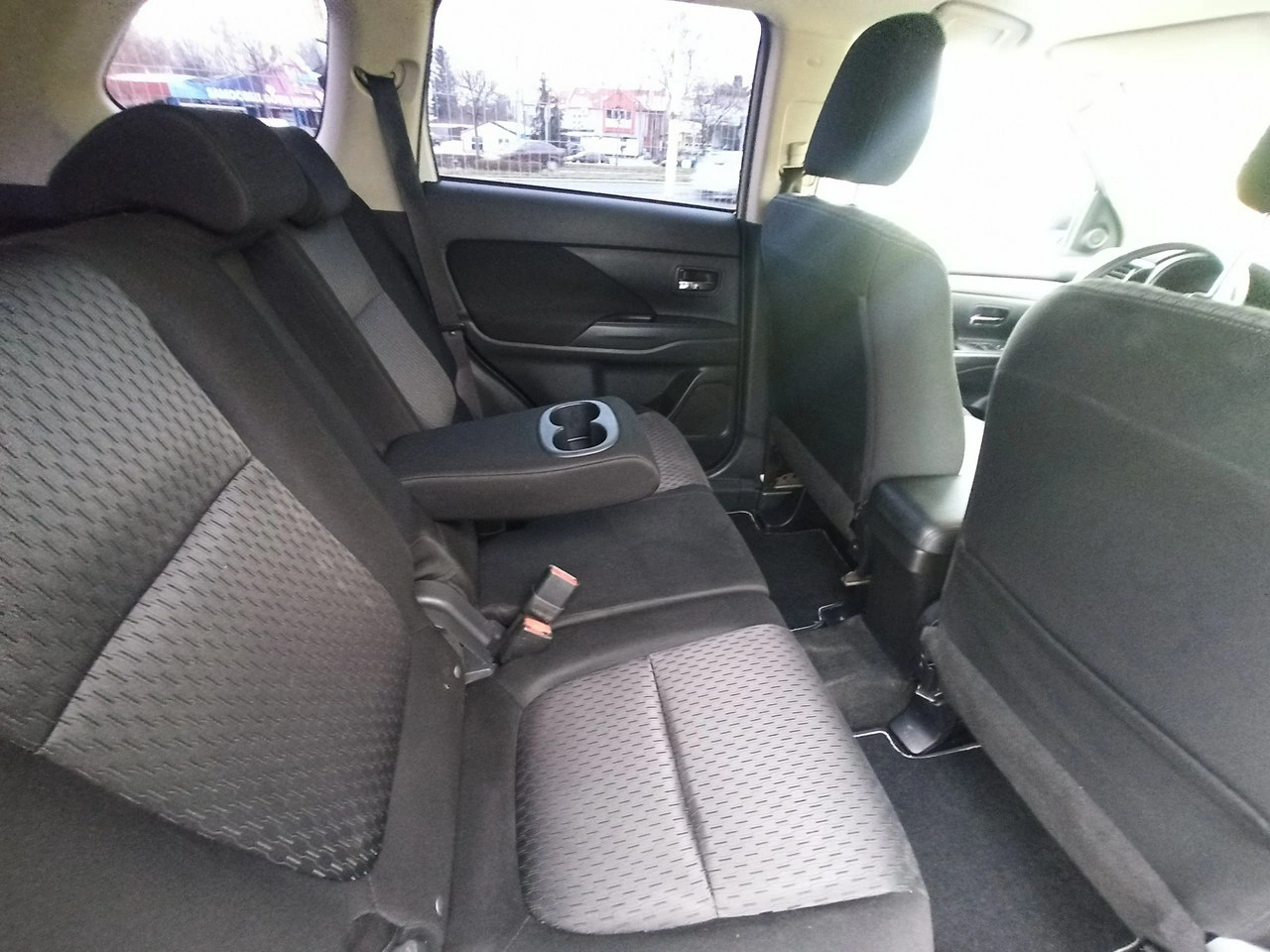 Mitsubishi Outlander - Zdjęcie 10