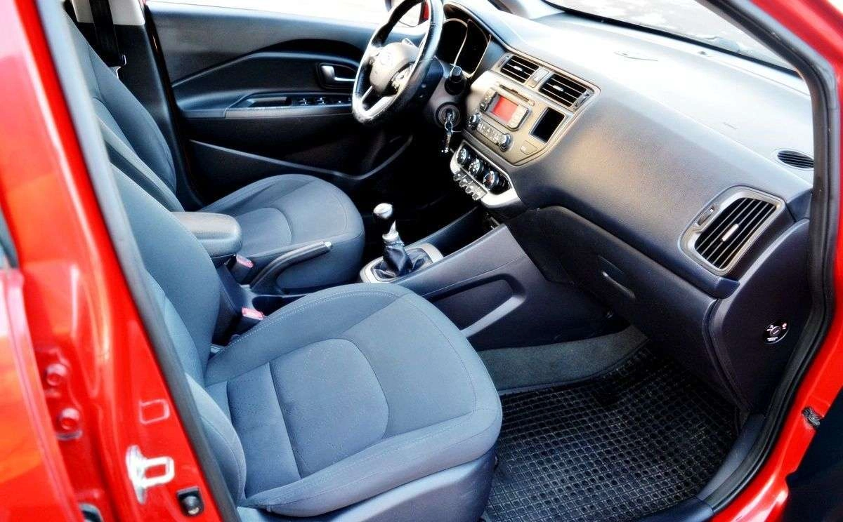 Kia Rio - Zdjęcie 9