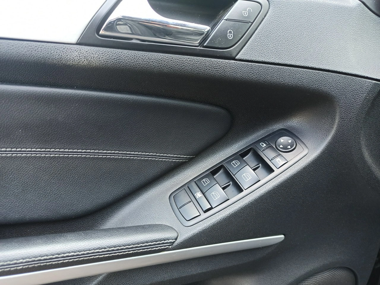 Mercedes ML 350 - Zdjęcie 18