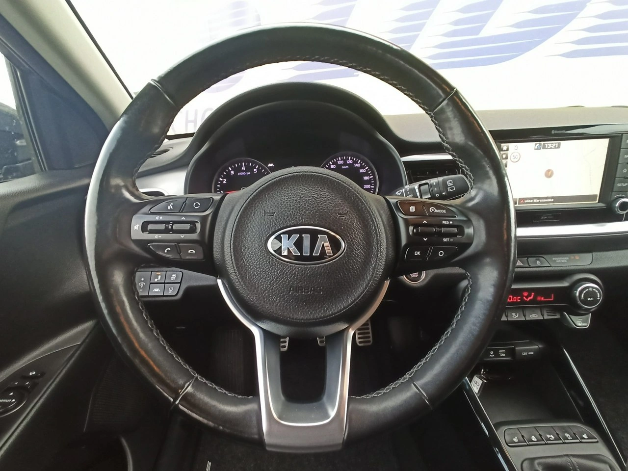 Kia Stonic - Zdjęcie 14