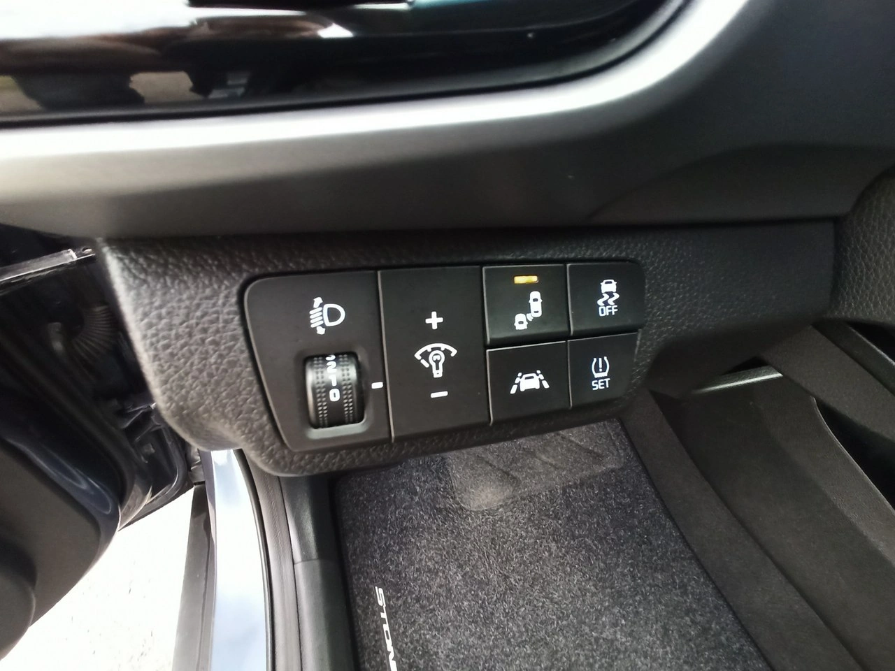 Kia Stonic - Zdjęcie 15